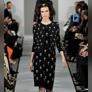 $5,500 OSCAR DE LA RENTA GORGEOUS BLACK WOOL JUVEL BEADED RUNWAY DRESS US 6